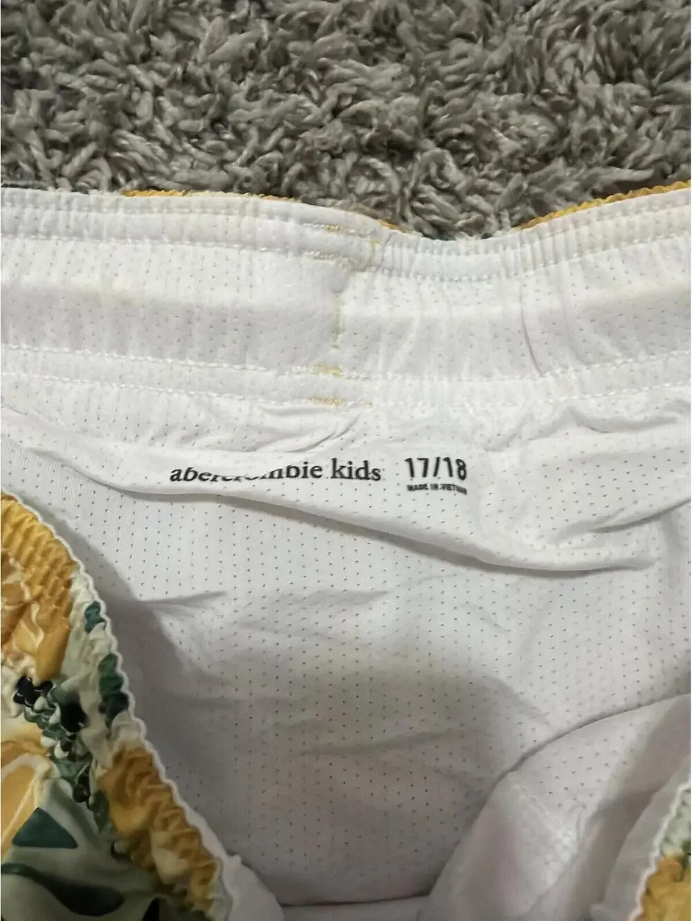 Abercrombie Kids Boys Lemon Print Swim Shorts 17/18